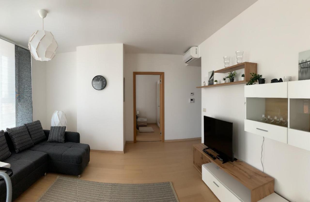 Apartments05 In New Building With Free Parking Panorama City - Amazing View Close To Old Town Bratislava Exterior foto